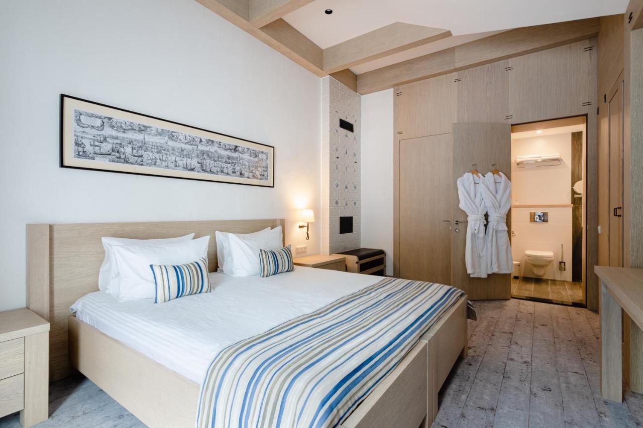Amstelski Hotel บูโคเวล ภายนอก รูปภาพ