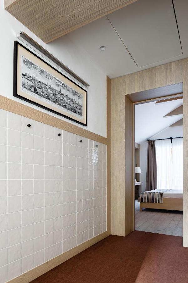 Amstelski Hotel บูโคเวล ภายนอก รูปภาพ