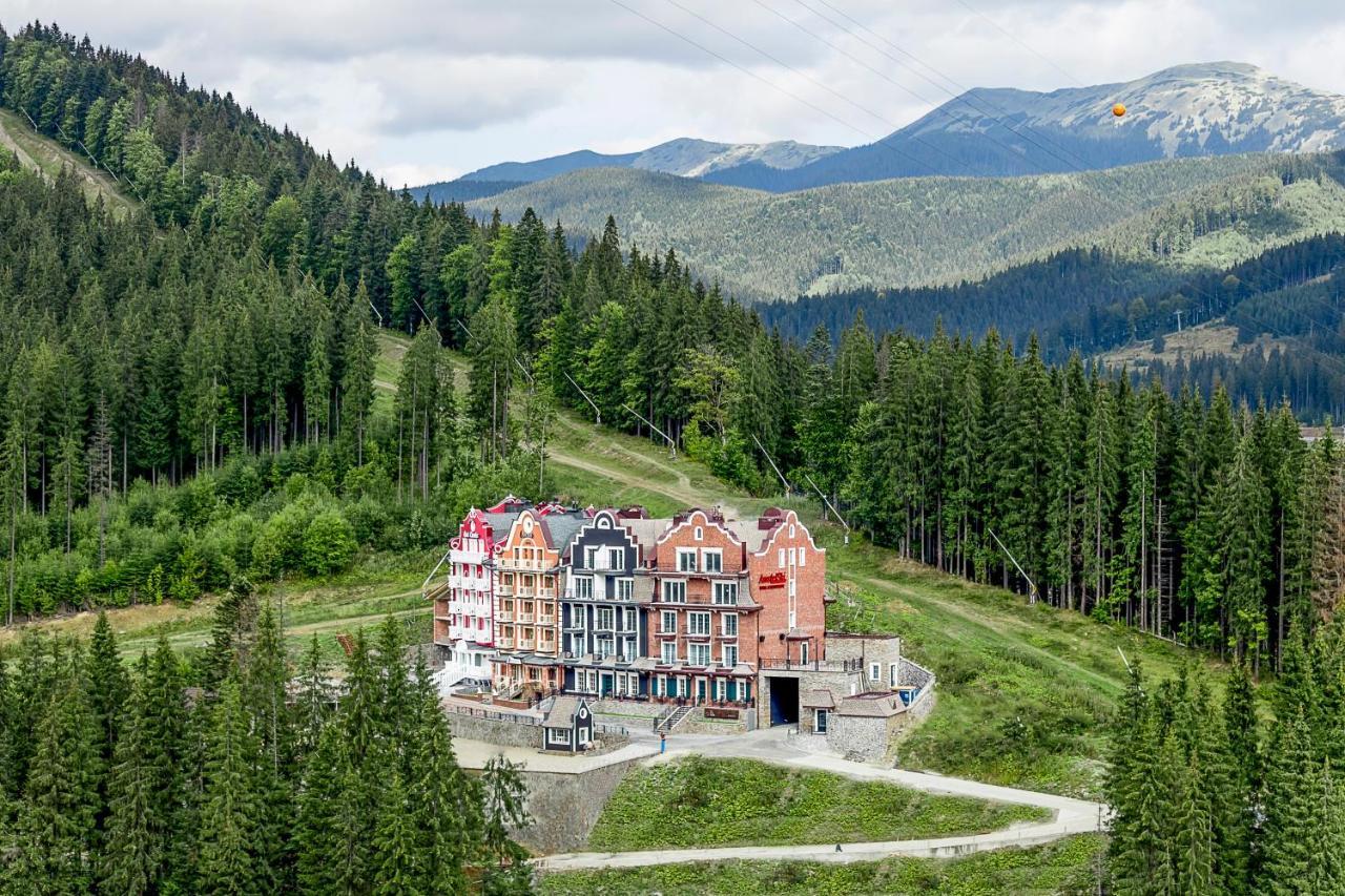 Amstelski Hotel บูโคเวล ภายนอก รูปภาพ
